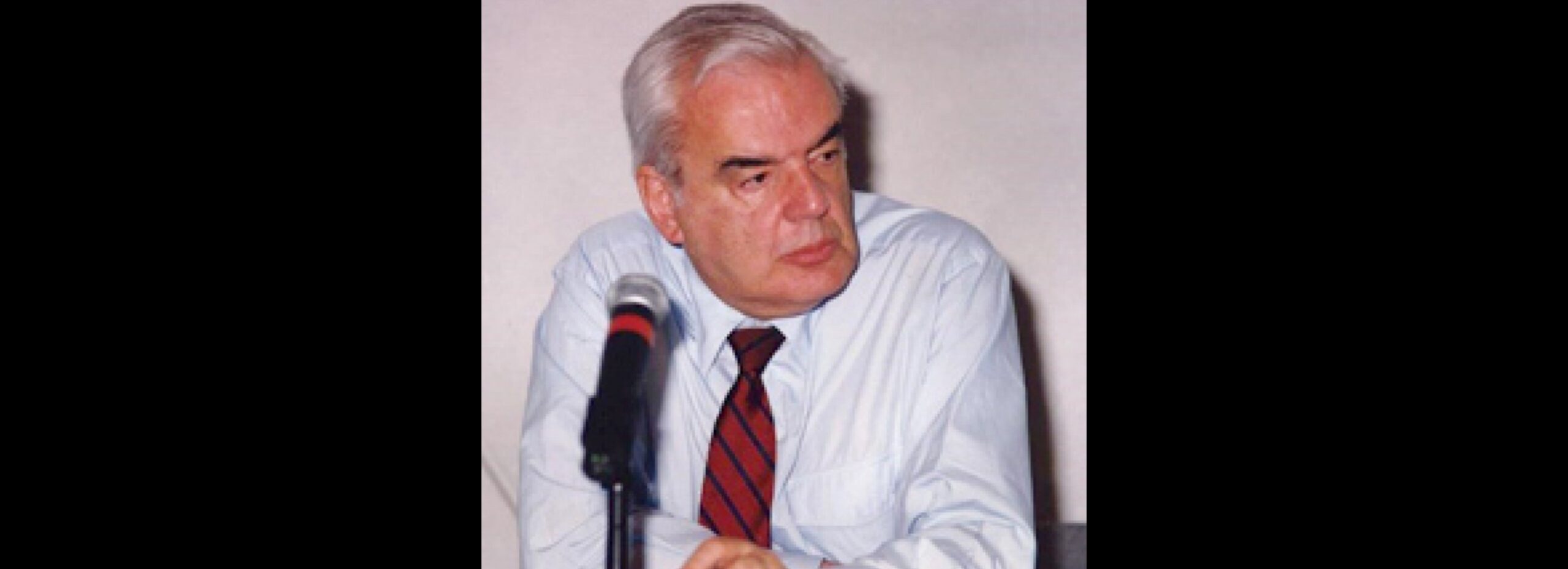 Donation of Mr. Camilo Pieschacón Velasco's personal library to the Carlos III University Library.
